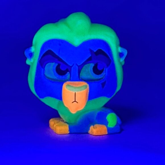 Disney Doorables Blacklight Villains SCAR - Lion King GLOWS Retired NEW SEALED - Picture 6 of 10